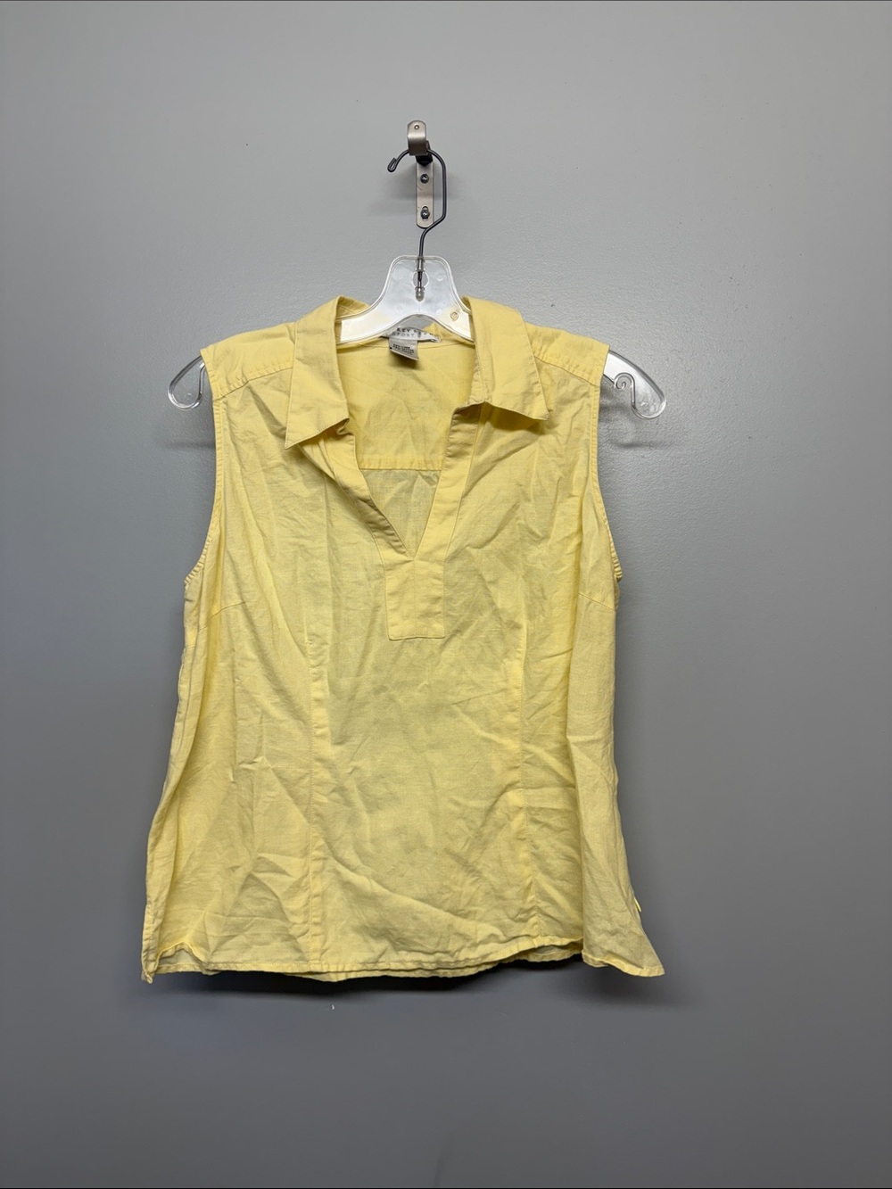 Geoffrey Beene Linen Sleeveless Pale Yellow Collared Top
